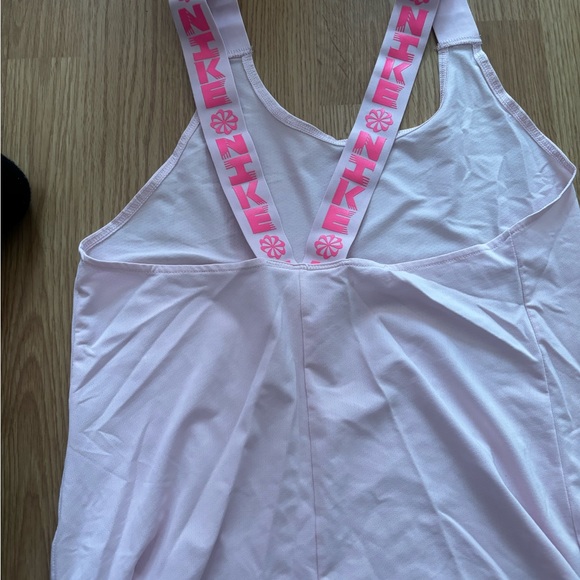Nike Tank - Picture 2 of 3